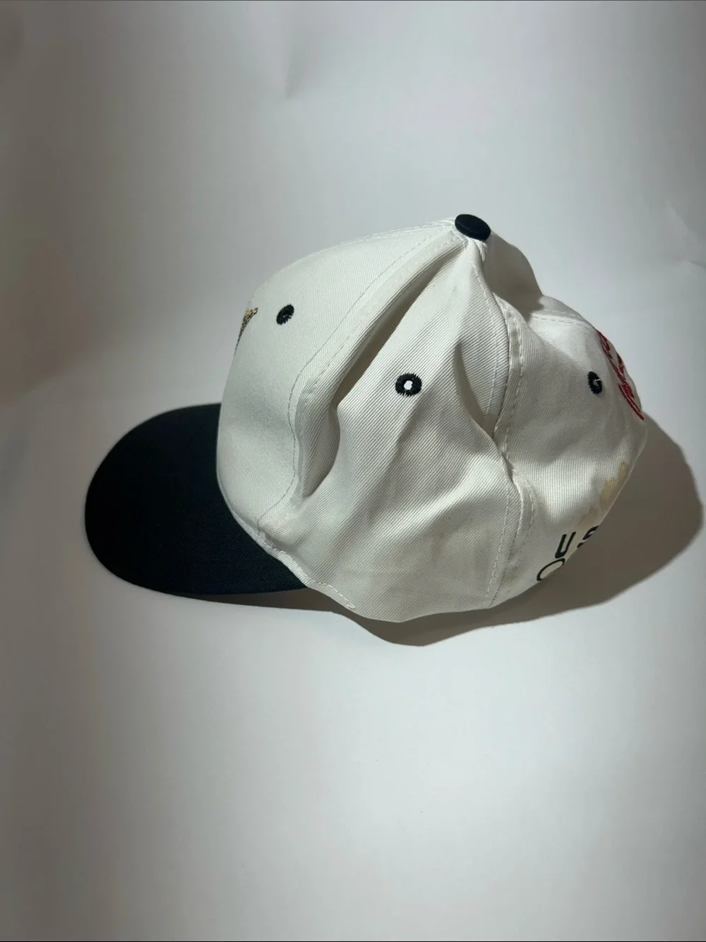 Vintage Atlanta Braves 1995 World Champions Ball Cap - White & Navy (Stains)